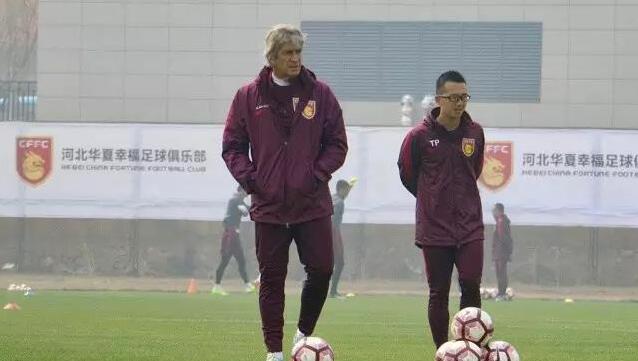 影片发布一组角色剧照，并同步曝光演员阵容，在杭州的湖光山色中，正上演这场关于“爱和美味”的温暖故事。
